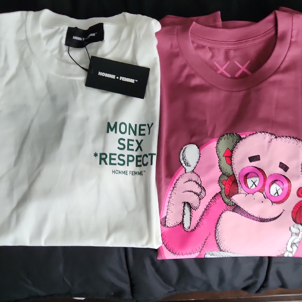 Casual White and Pink Graphic Tees Short Sleeve
